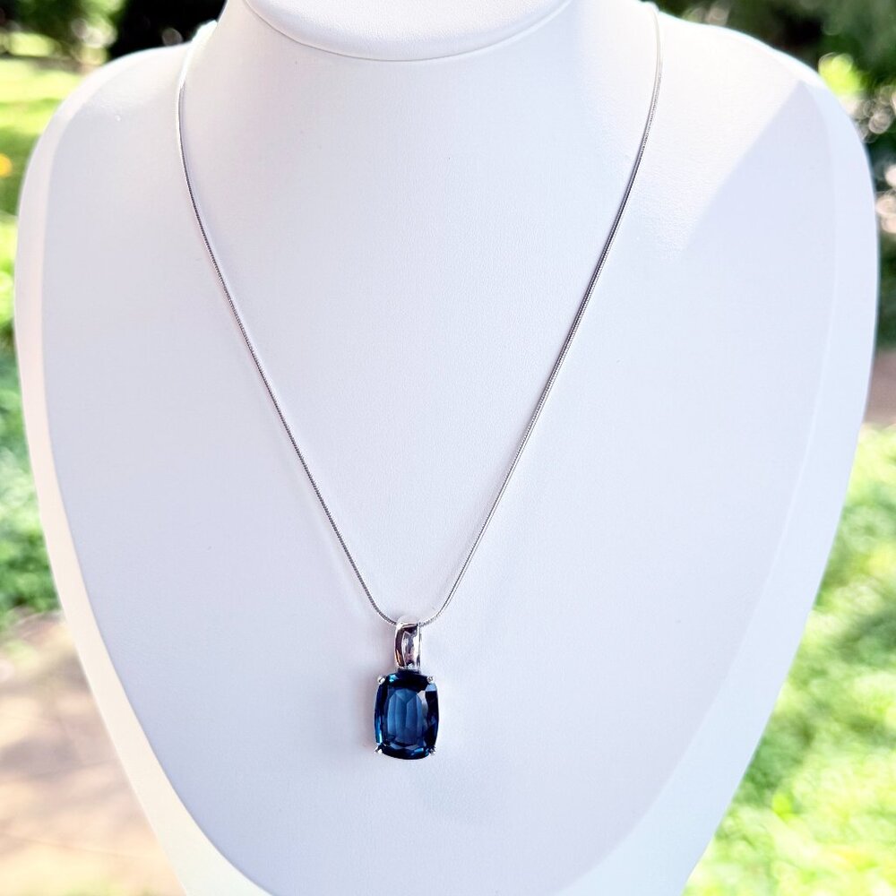 London Blue Topaz cushion cut Sterling Pendant (inc. 18" chain)